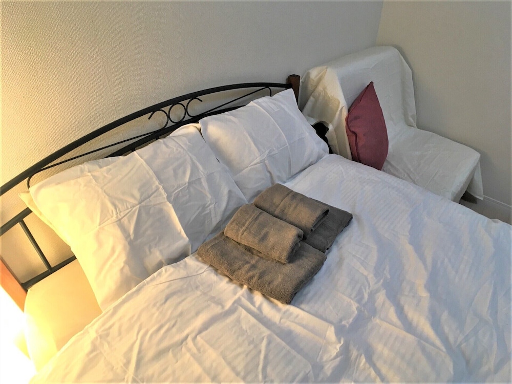 Room (/8) photo 2