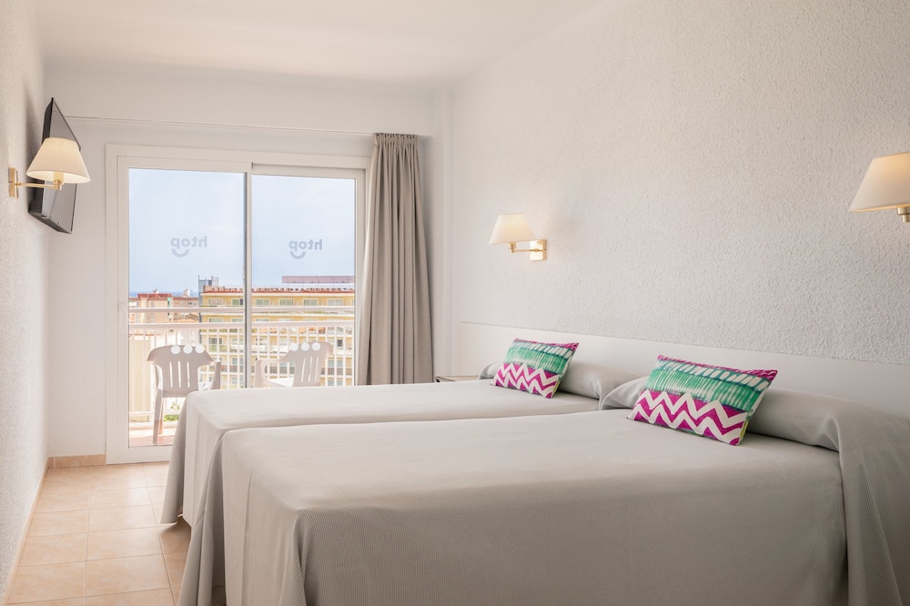 Triple Room, Pool View ( 2 adults + 1 child) - Photo 5