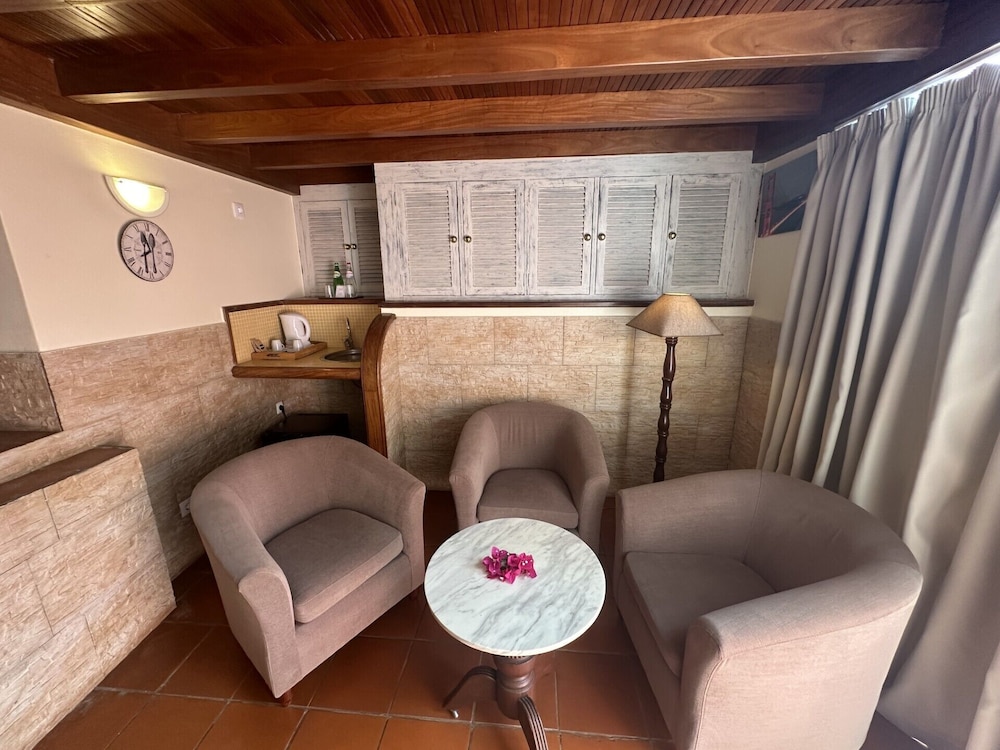 Family Triple Room - Photo 3