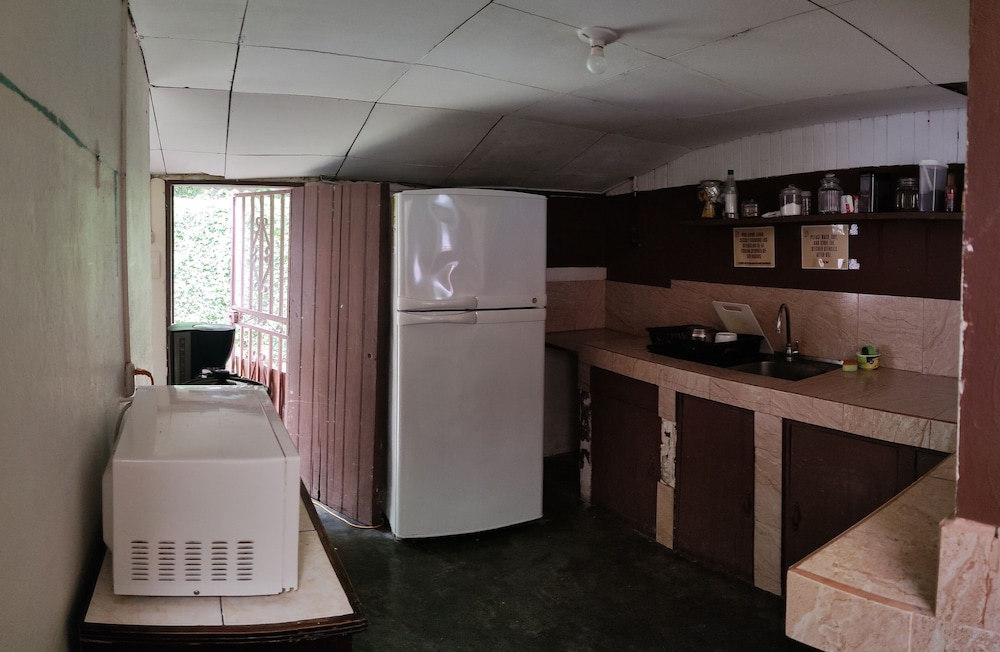 Basic Triple Room, Patio photo 1