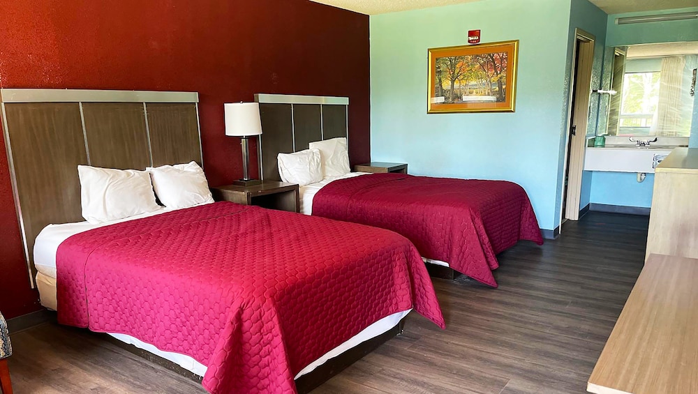 Standard Room, 2 Double Beds, Refrigerator & Microwave photo 3
