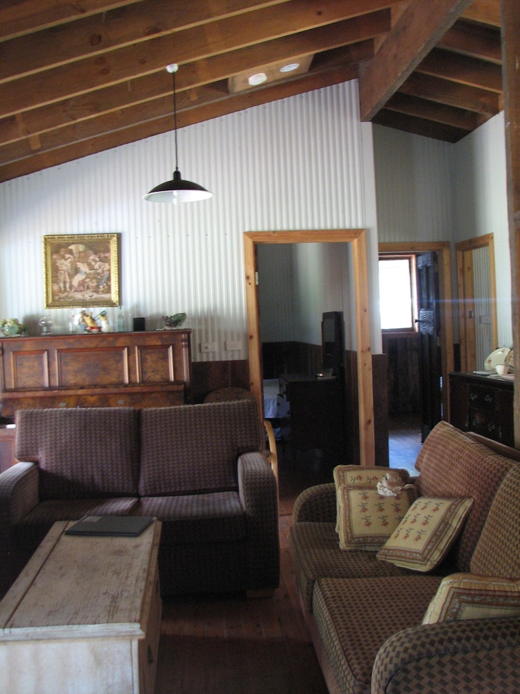 House, 3 Bedrooms photo 1
