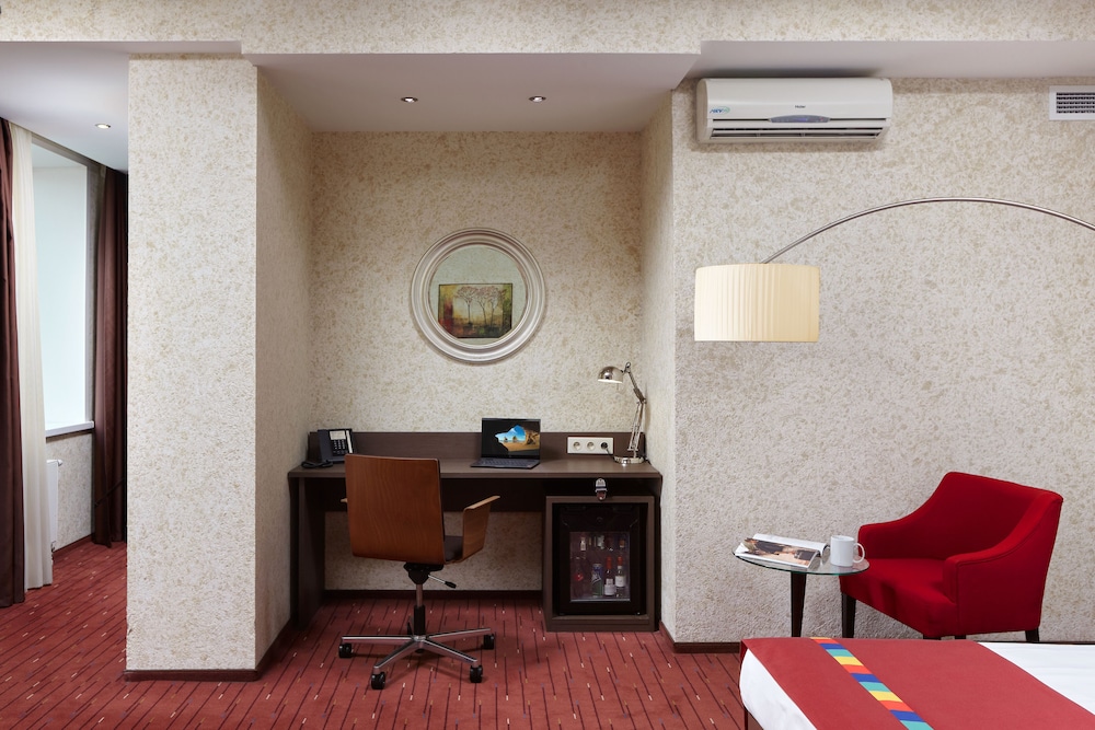 Suite, 1 Bedroom photo 3