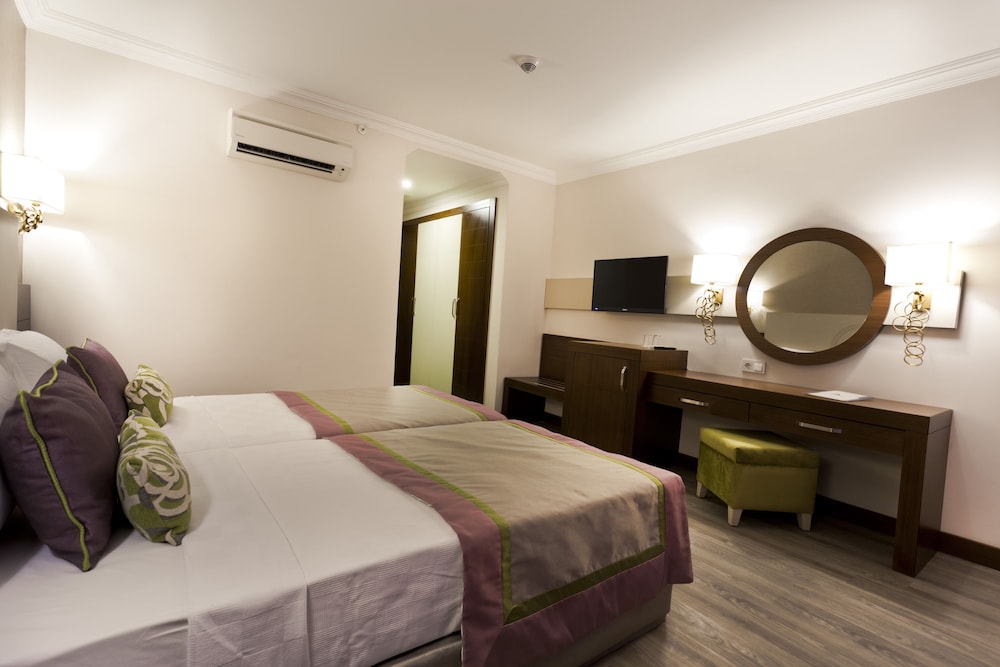 Standard Single Room, Partial Sea View (Adults Only) photo 3