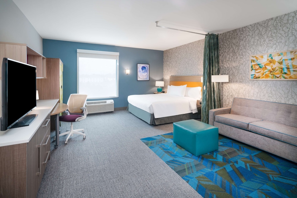 Suite, 1 King Bed, Accessible (Mobility & Hearing, Roll-in Shower) - Photo 1