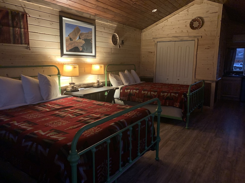 Panoramic Cabin