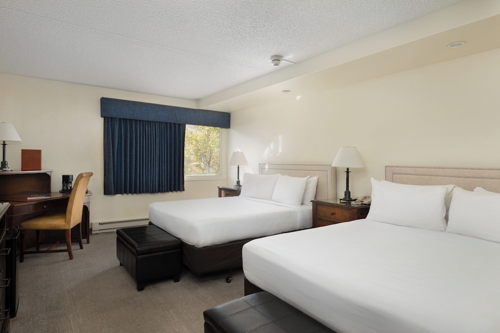 Standard Room, 2 Queen Beds, Valley View - Photo 7