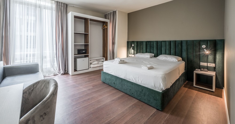 Deluxe Double Or Twin Room, Balcony, Partial Sea View