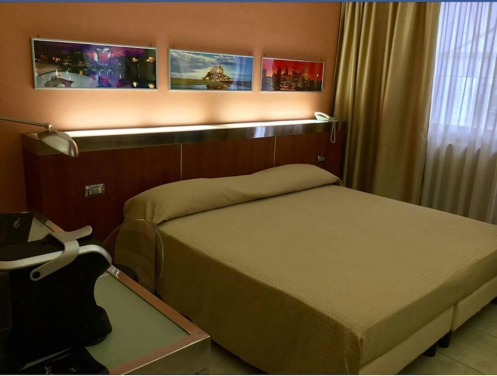 Classic Twin Room, 2 Twin Beds photo 1