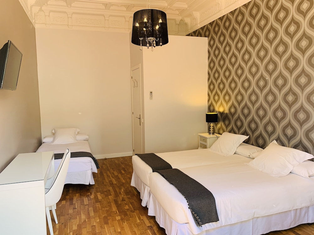 Superior Triple Room, 1 Bedroom (Private External Bathroom)