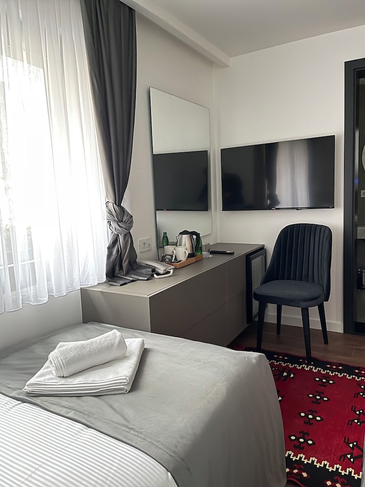 Basic Single Room photo 2