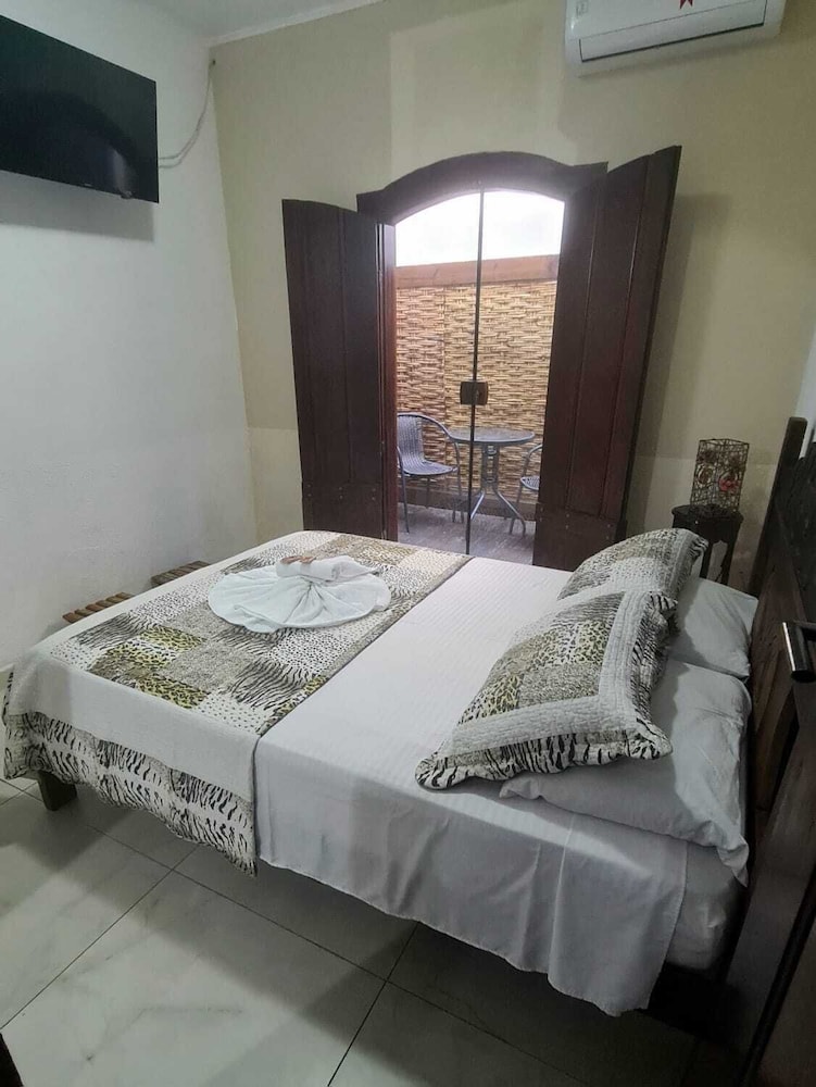 Honeymoon Double Room, 1 Queen Bed, Shower Grab Bars, Ground Floor