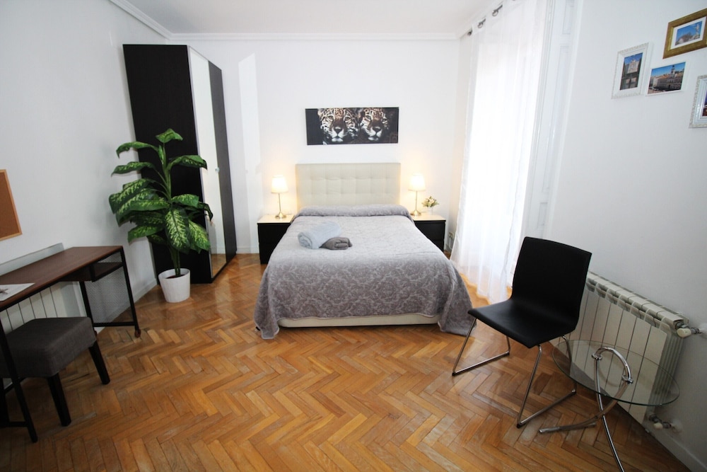 Triple Room, Shared Bathroom