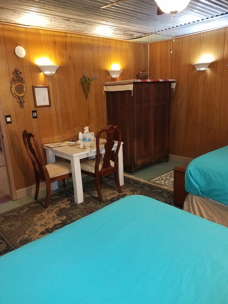 Family Triple Room, Multiple Beds photo 2