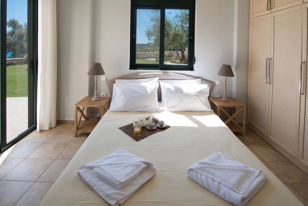 Deluxe Villa, 3 Bedrooms photo 3