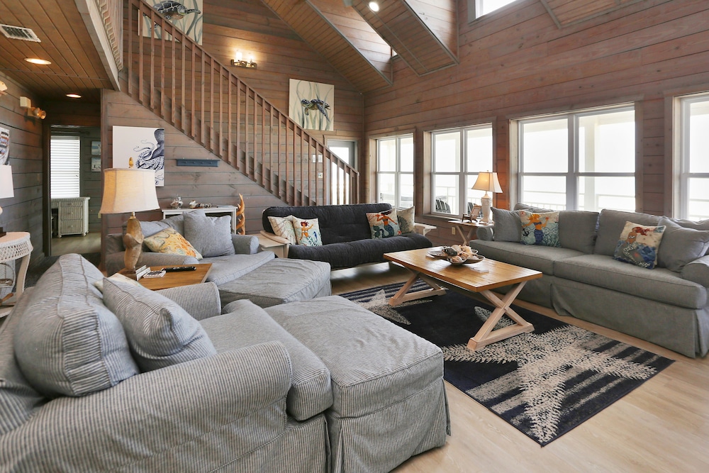 House, Multiple Beds (Coastawhile) photo 1