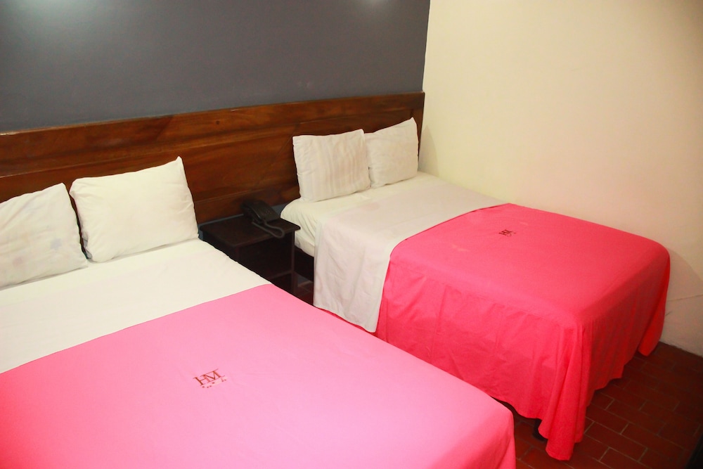 Comfort Room, 2 Double Beds (With A/C) photo 3