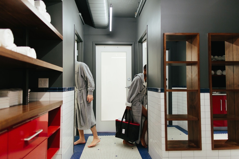Standard Room, Multiple Beds (Bath down the hall) - Photo 15