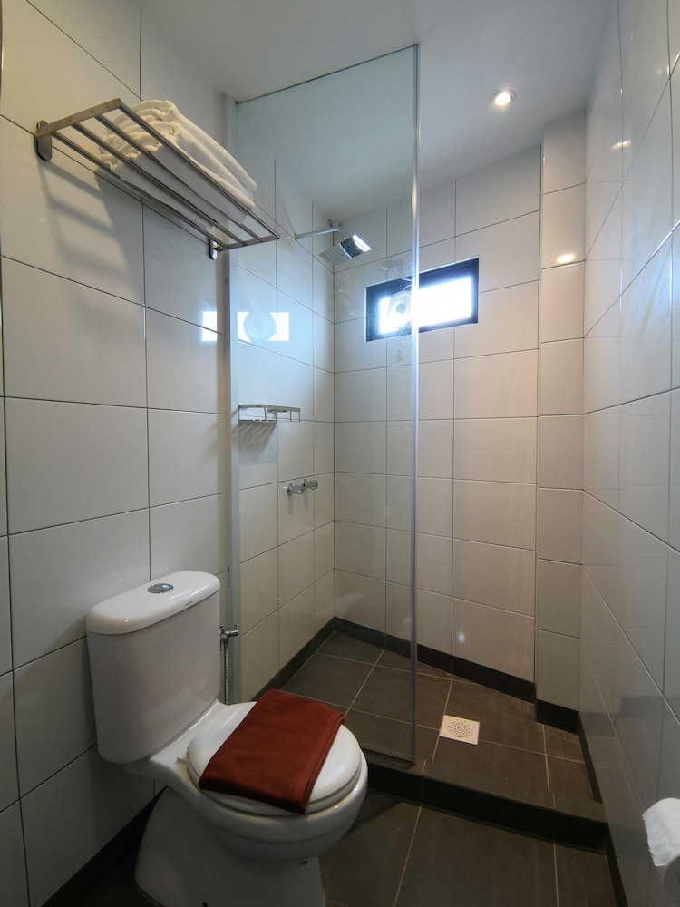 Executive Triplet Room - Photo 2