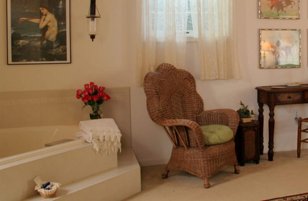 Room, Private Bathroom (In Our Time) photo 3