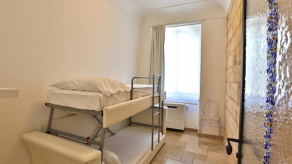 Villa photo 2