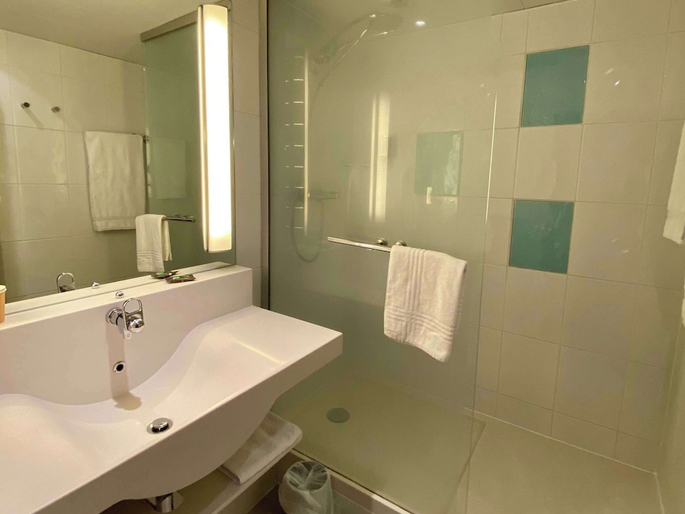 Standard Room, 1 Double Bed with Sofa bed - Photo 4