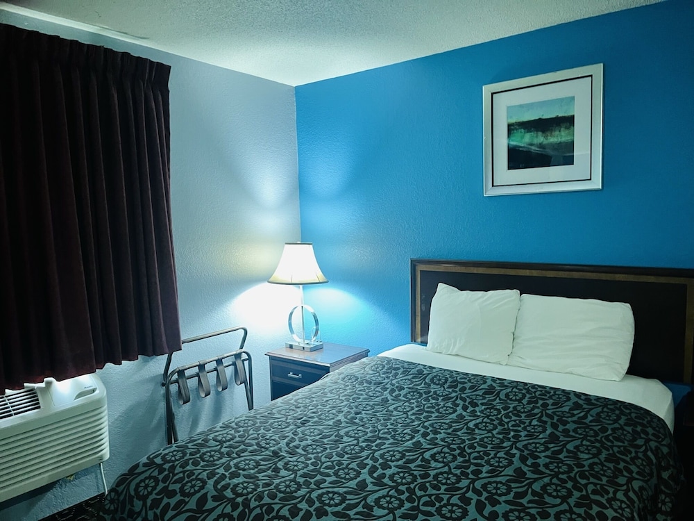Room, Multiple Beds, Accessible, Non Smoking - Photo 5
