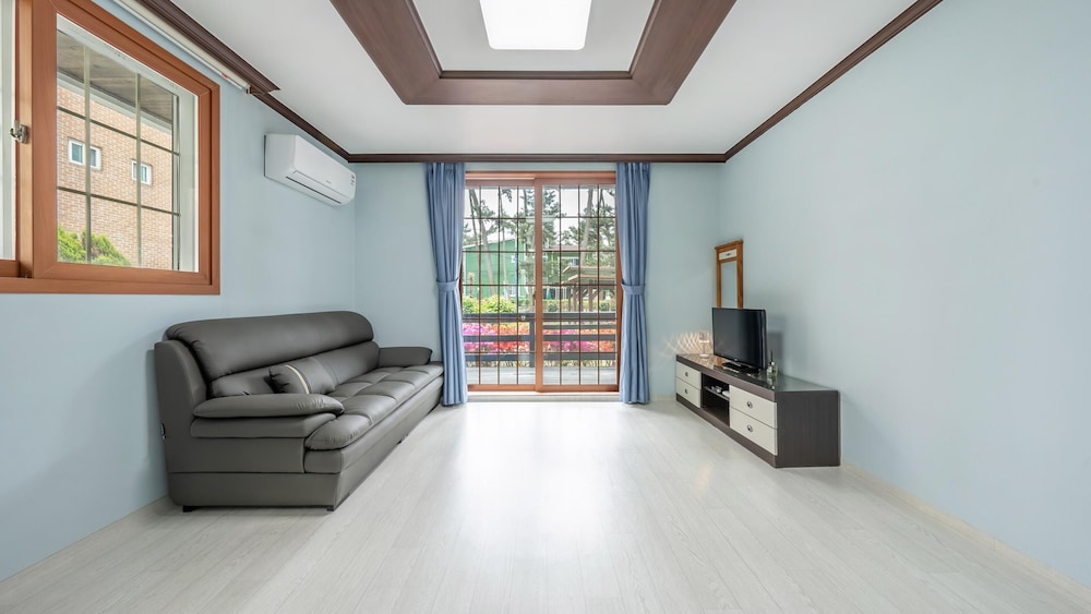 Basic Room, 1 Bedroom (room101) - Photo 5