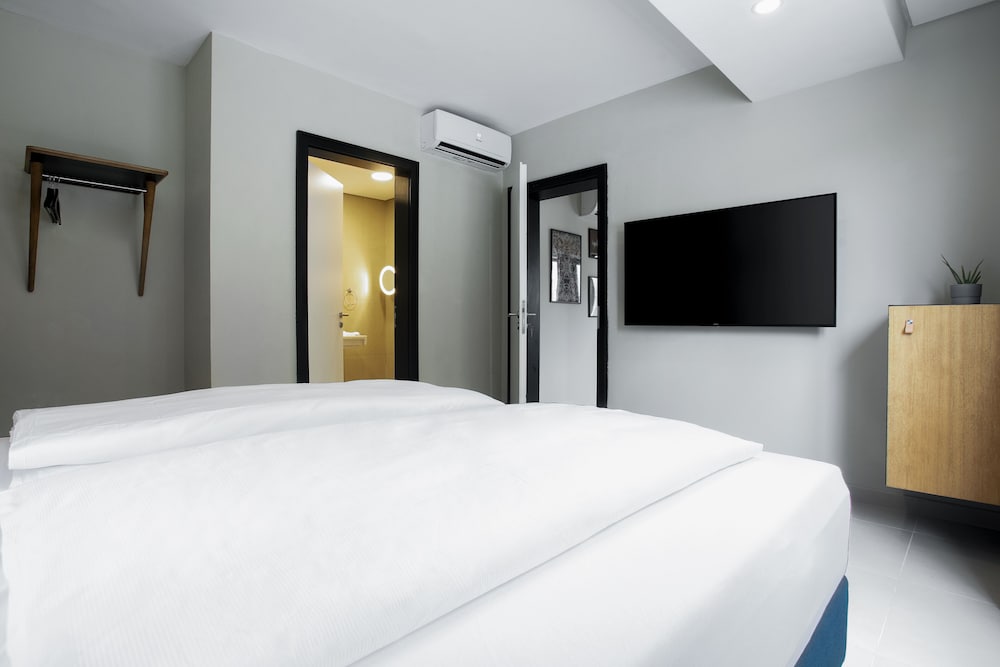 Luxury Suite, 1 King Bed photo 1