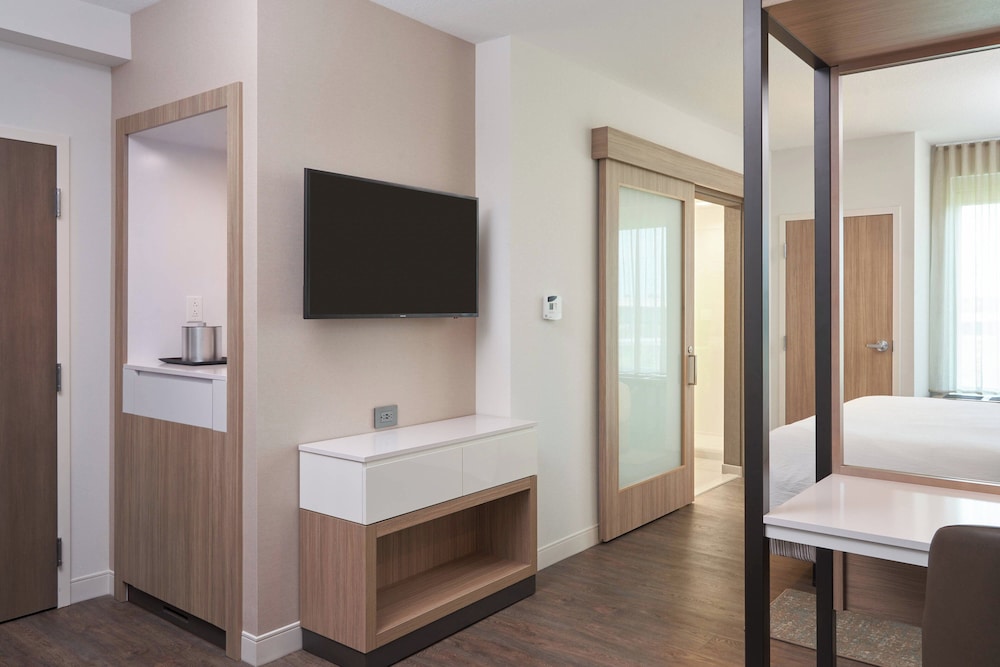 Available room