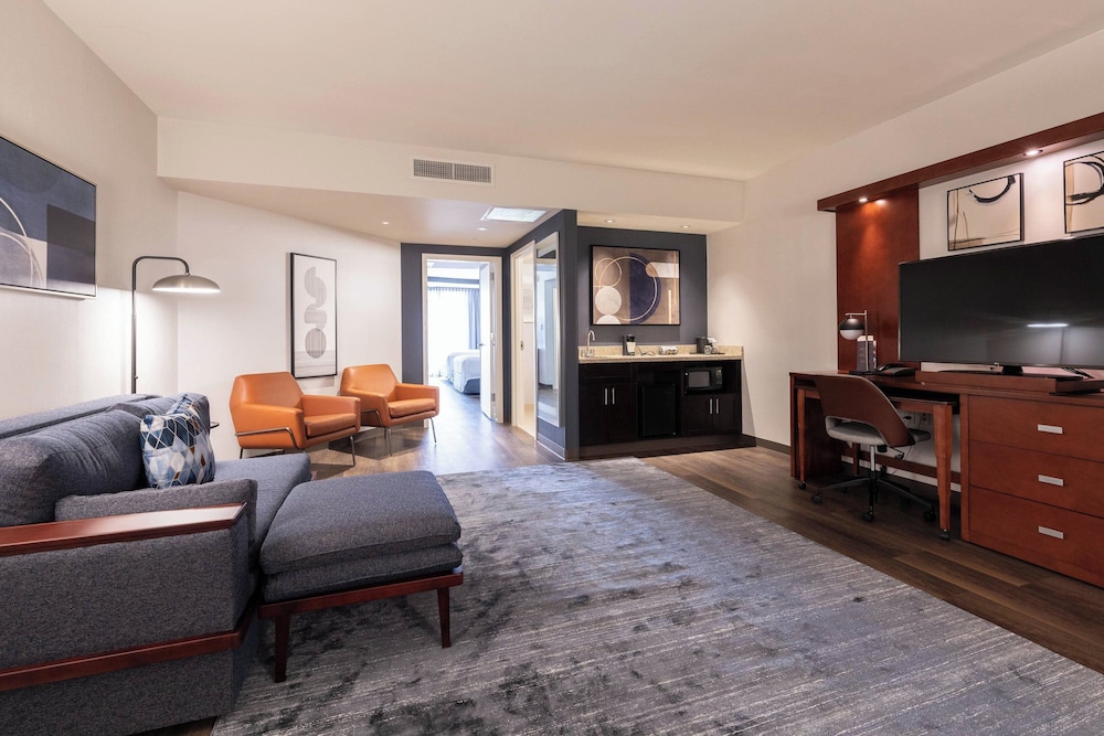 Suite, 1 Bedroom photo 3