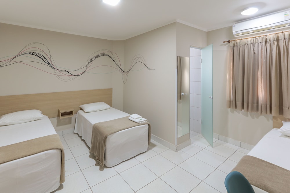 Superior Triple Room, 3 Twin Beds photo 1