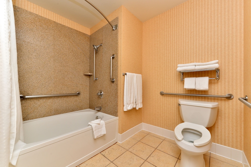 Standard Room, 1 King Bed, Accessible (Mobility) - Photo 3