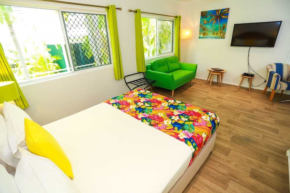 Studio, 1 Queen Bed - Photo 10