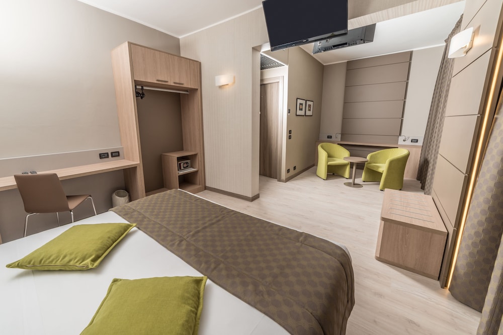 Superior Double or Twin Room - Photo 5