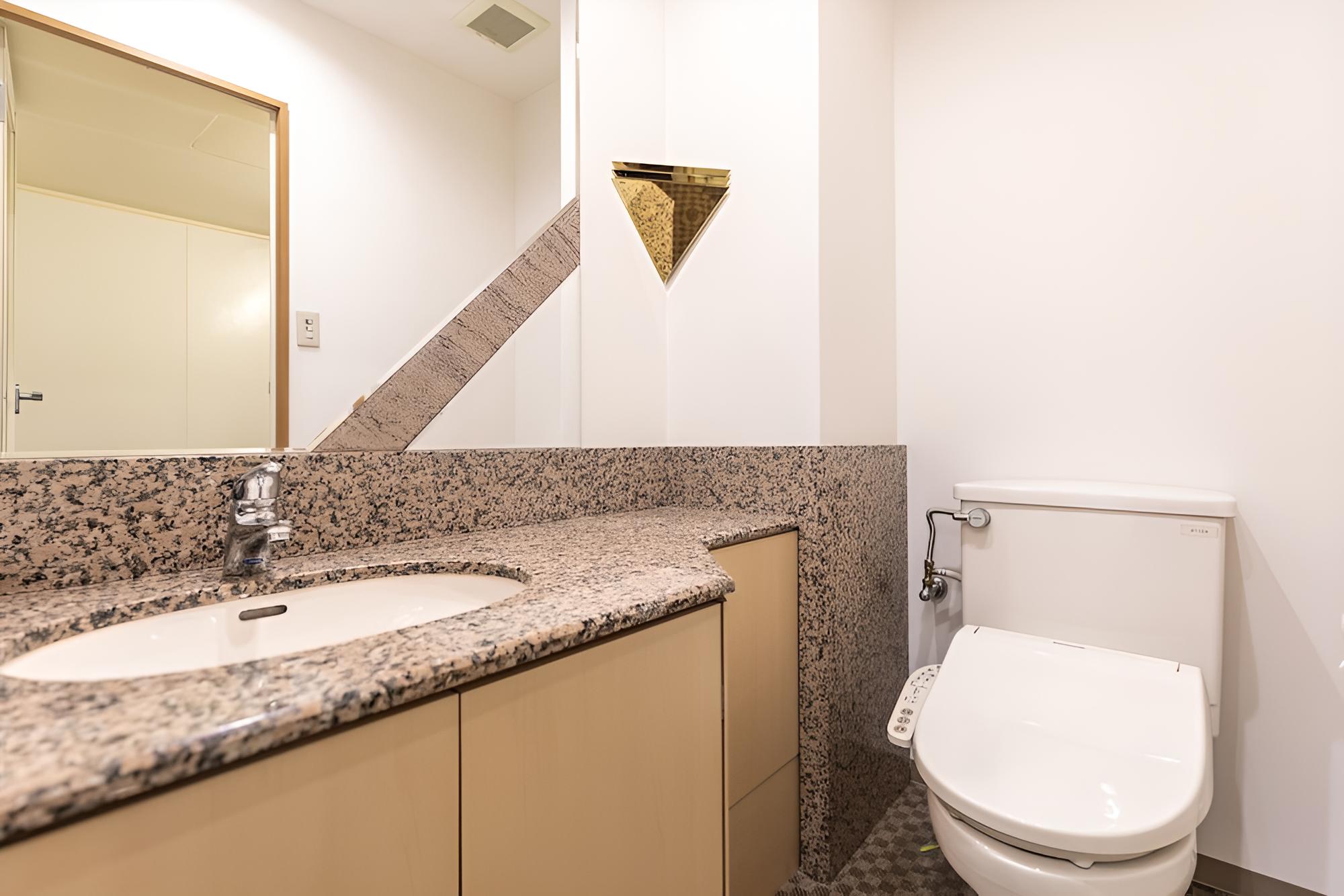 Double Room, Non Smoking - Photo 6