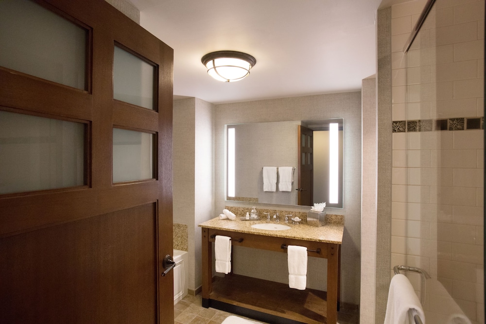 Room, 2 Queen Beds (Lodge and Spa Woodland Side) - Photo 5