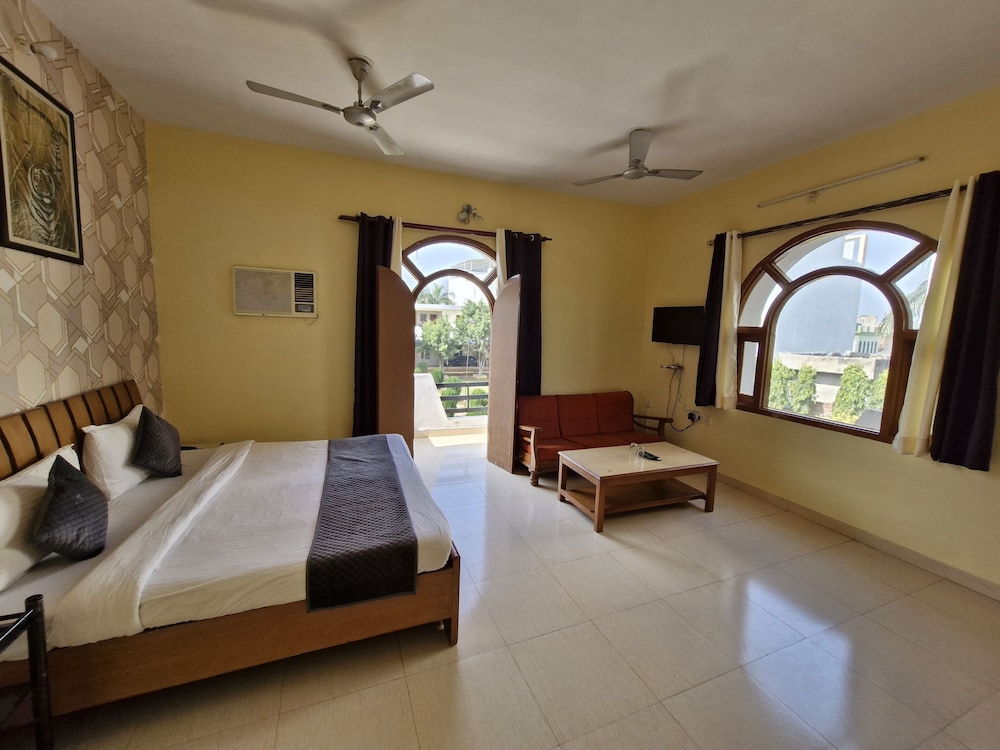 Deluxe Room - Photo 1