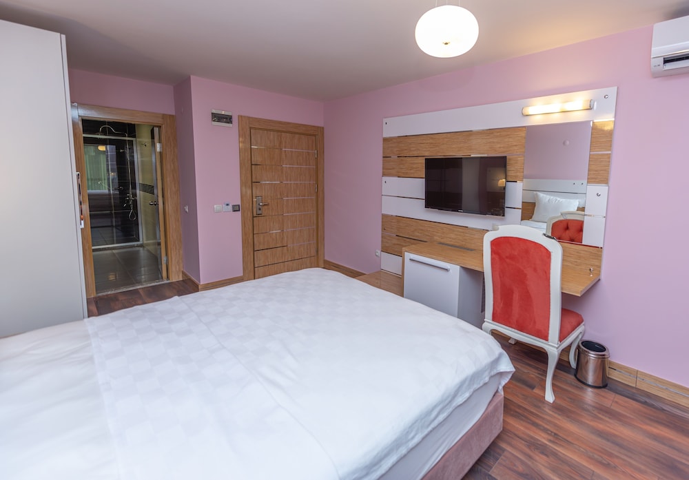Quadruple Room - Photo 5