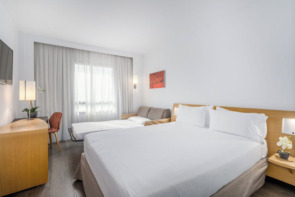 Single Room (Plus sofa bed)