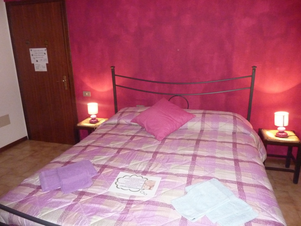Double Room, Shared Bathroom photo 2