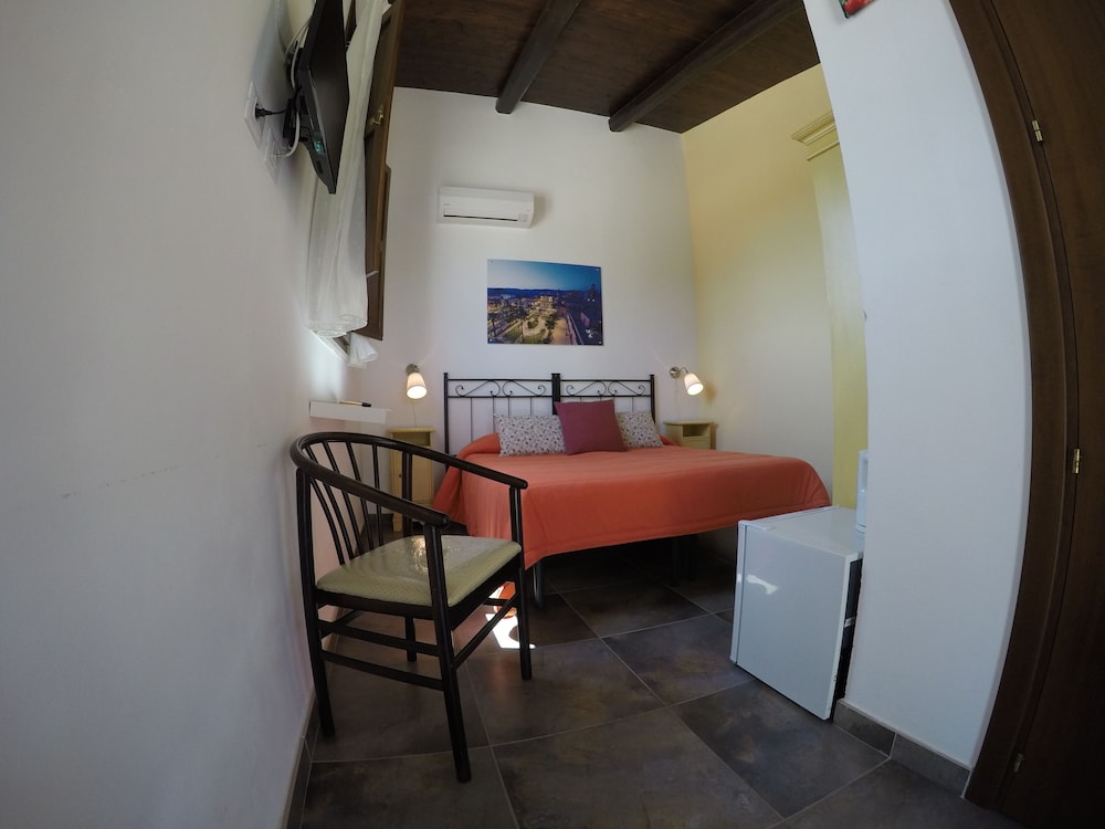 Double or Twin Room, Garden View
