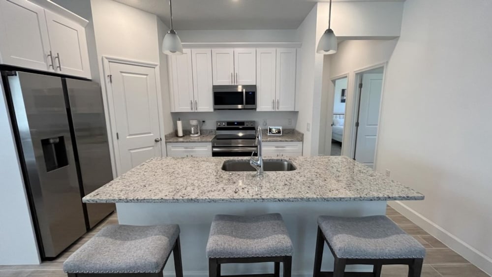 Brand New Spacious 3 Bedroom Home, Billede 21