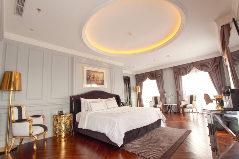 Penthouse photo 2