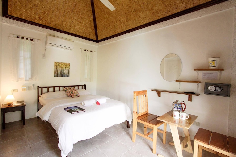 Semi-Deluxe Room photo 1