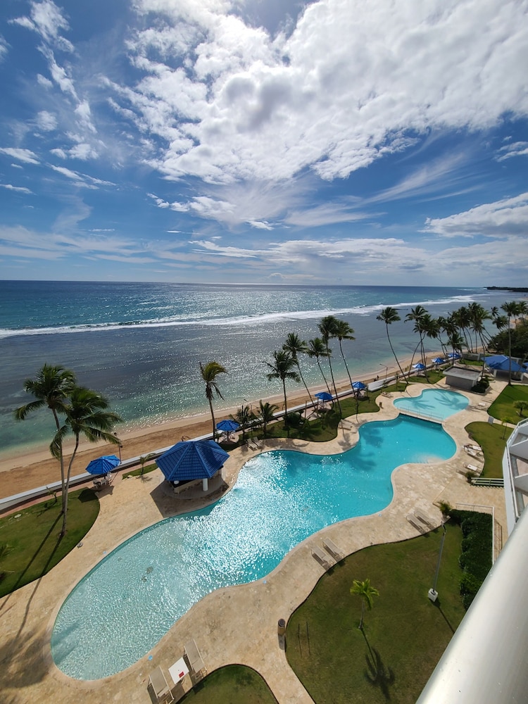 Deluxe Apartment, Ocean View, Beachfront photo 2