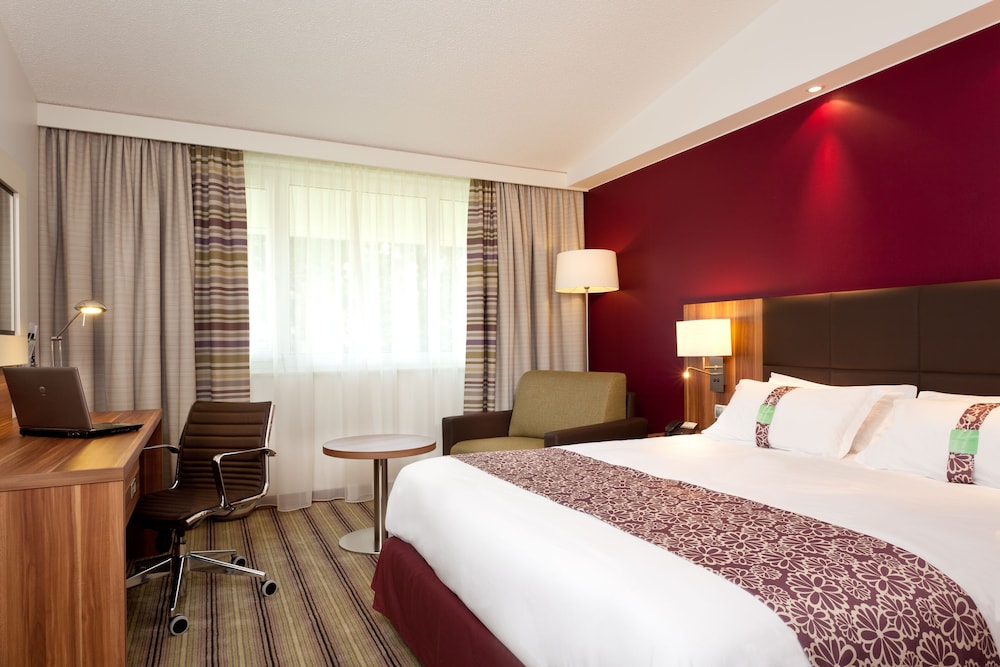 Standard Room, 1 Queen Bed with Sofa bed - Photo 1
