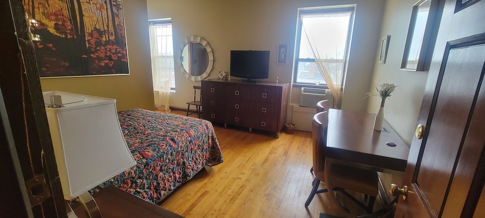Deluxe Room, 1 Queen Bed