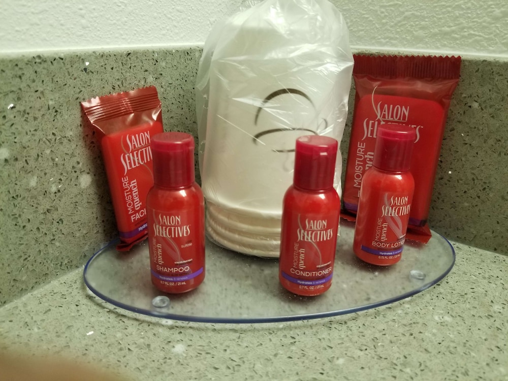 Suite, 2 Queen Beds, Non Smoking, Refrigerator & Microwave (Refrigerator & Microwave) - Photo 6
