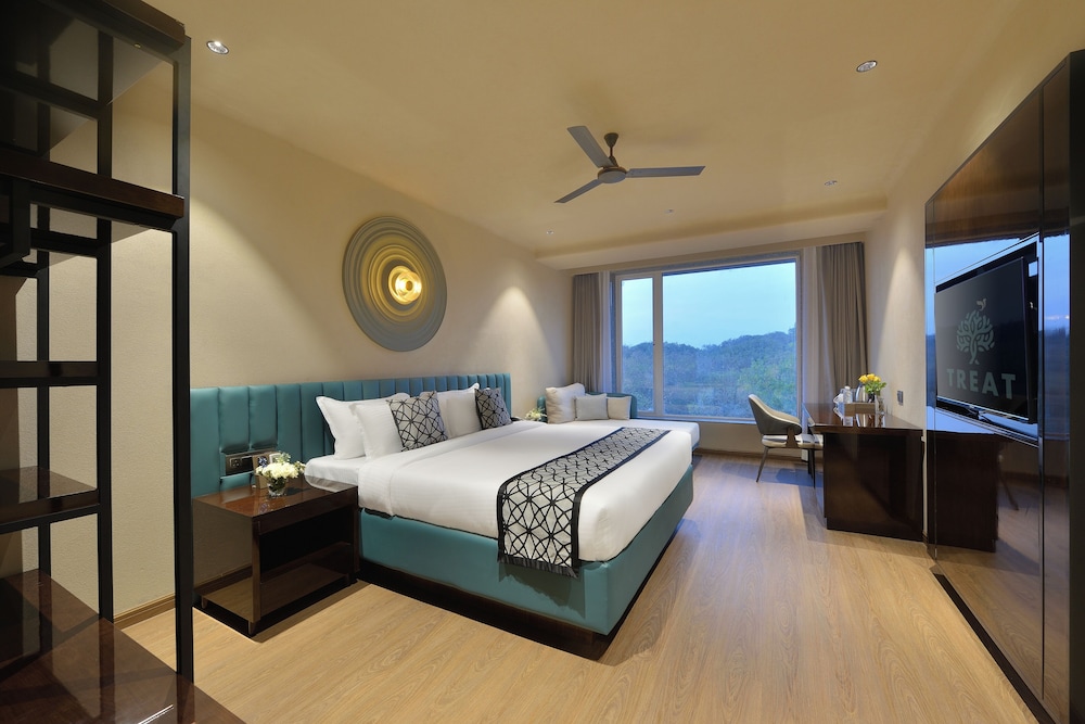 Deluxe Room - Photo 3